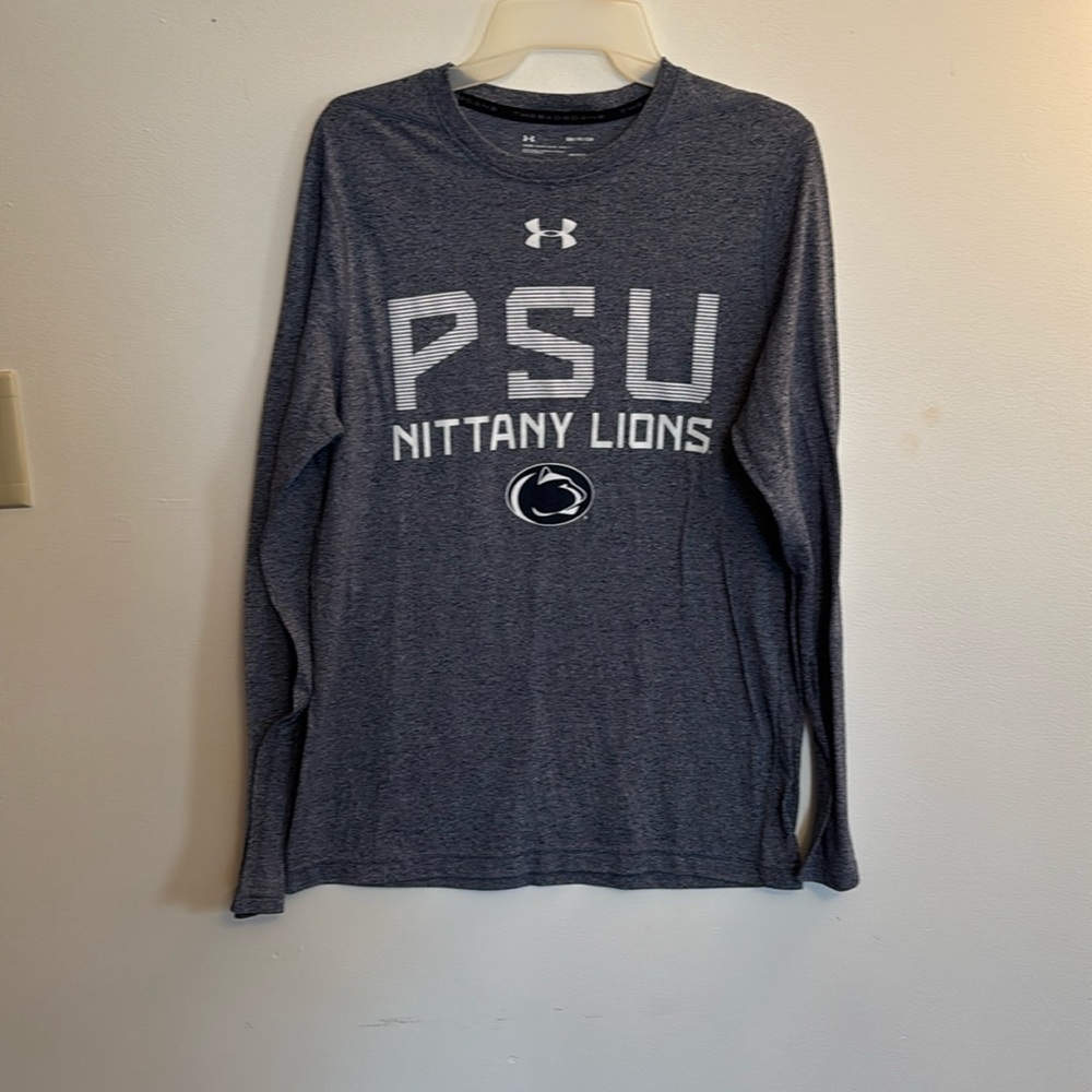 Under Armour PSU Nittany Lions long sleeve men’s Small loose fit HeatGear shirt